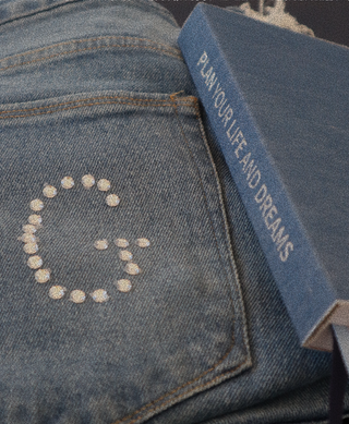 DAY ONE. CAPSULE. A5 UNDATED DAILY SCALLOPED PLANNER. Denim.
