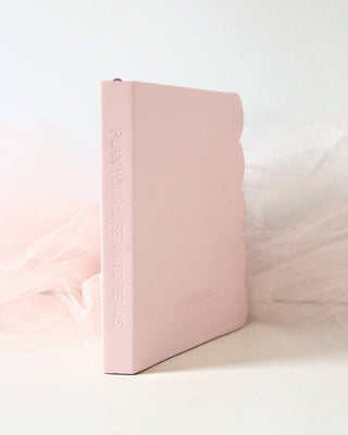 TRADEMARKED. CAPSULE. A5 UNDATED DAILY SCALLOPED PLANNER. Leather Feel.